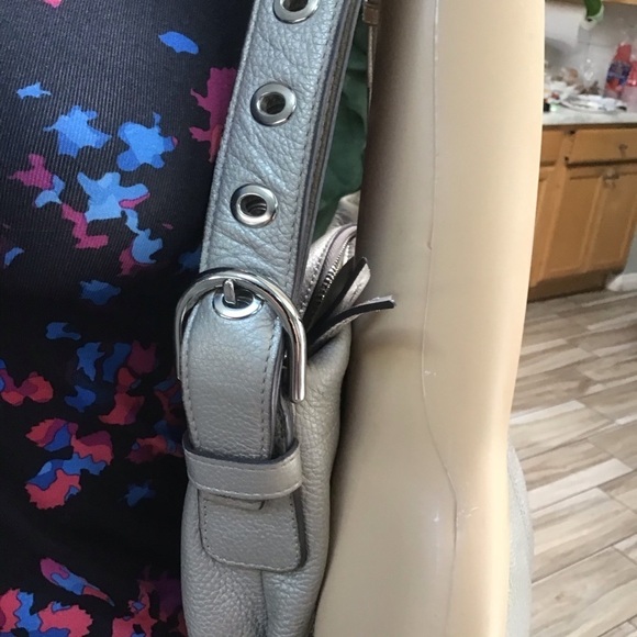 Coach Vintage Metallic Silver Leather Shoulder Satchel Duffel Bag Purse - Picture 5 of 15